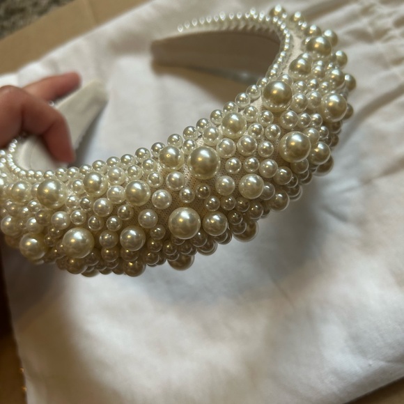 Pearl Wedding Headband - Picture 2 of 4